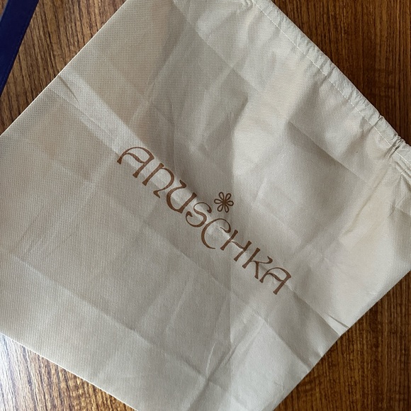 Anuschka Hand Painted Bag with Matching Wallet - Picture 13 of 16